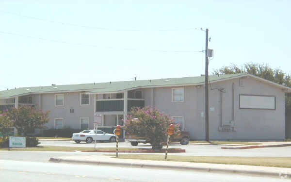 Emerald Run - Emerald Run Apartments
