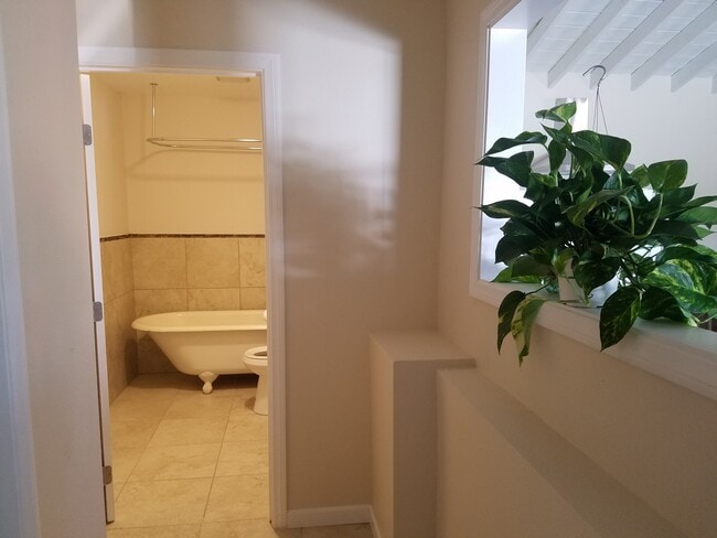5819 Redondo Dr
