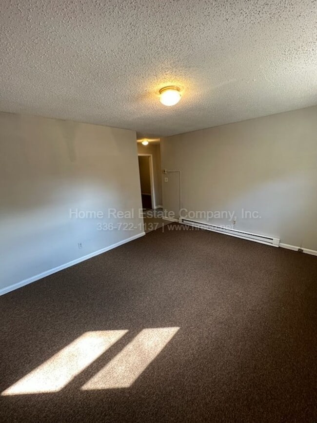 Photo - 151 Westdale Ave NW Unidad C