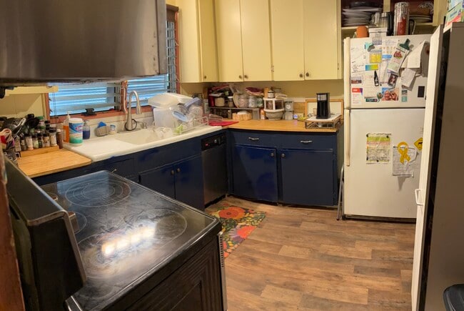 Photo - 84-636 Widemann St
