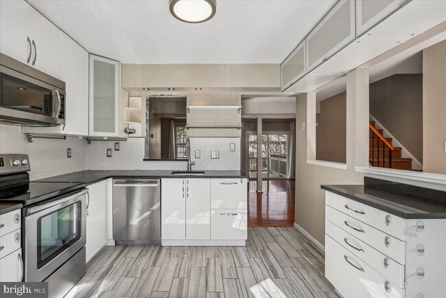 Building Photo - 3 Cinzano Ct