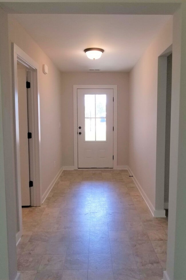 Photo - Home for Rent in Lincoln! Available to view with 48 hour notice!