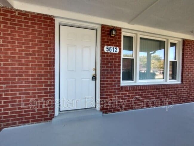 Photo - 5612 Walnut Way