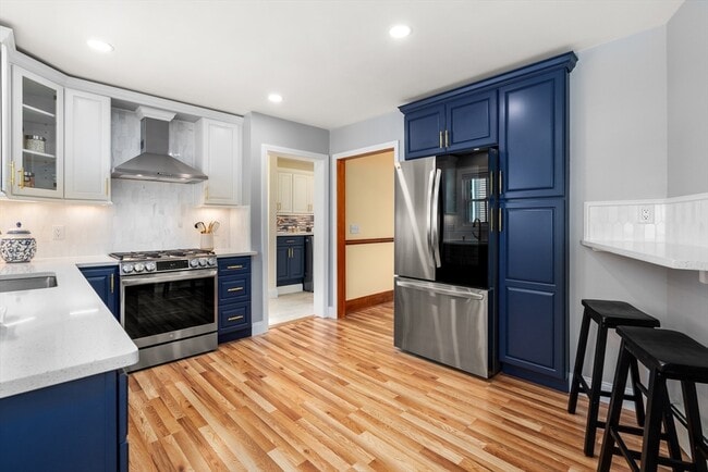 Photo - 16 Devens St