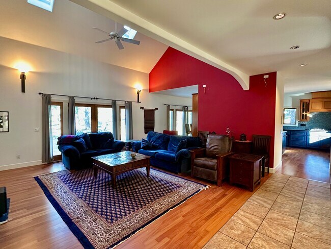 Photo - 10978 Squirrel Creek Rd