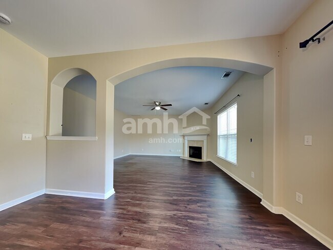 Photo - 170 Lake Pointe Dr