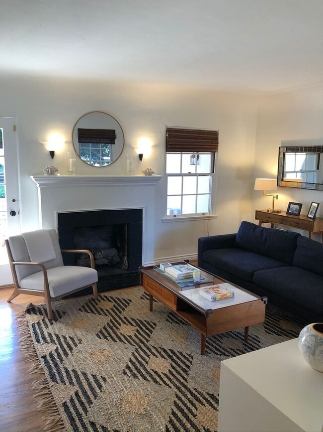 Photo - Valmonte Beauty 2 Bedroom Beautiful Home on Corner Lot with Huge yard