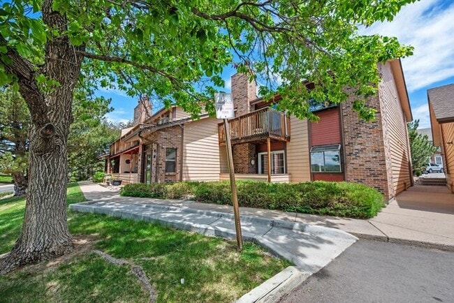 Building Photo - 701 Canyon Dr Unit 701