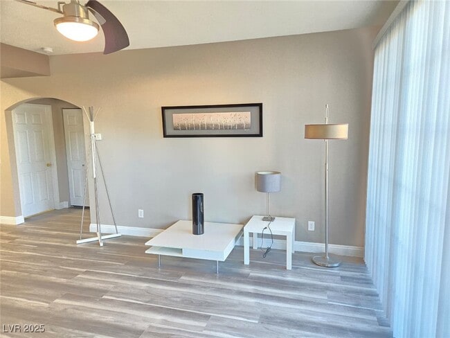 Photo - 5154 S Jones Blvd Unidad 102