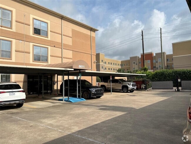 Building Photo - 6611 W Sam Houston Pkwy S Unit 1F Rental