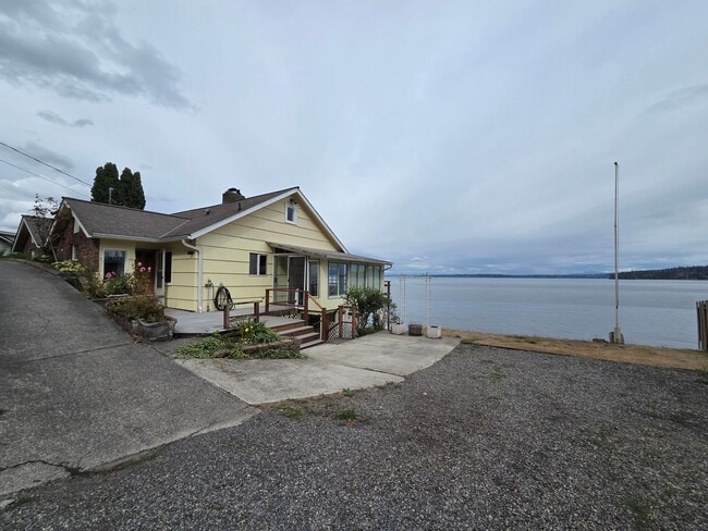 Photo - 1545 Colchester Dr E