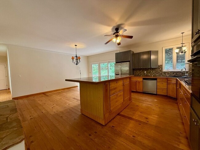 Photo - 181 Brier Rose Ln