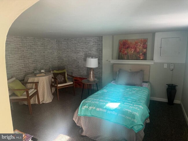 Photo - 101 Charles St