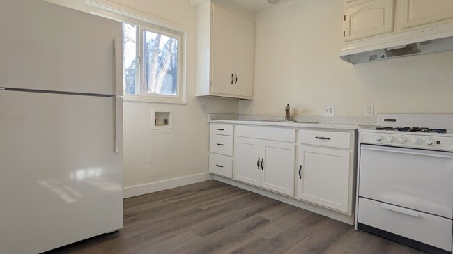 Photo - 3983 T St Unidad D