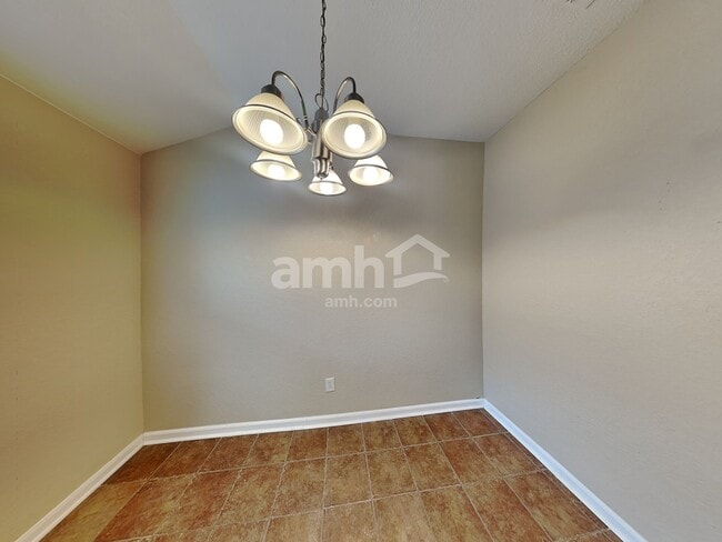 5531 Southern Oaks