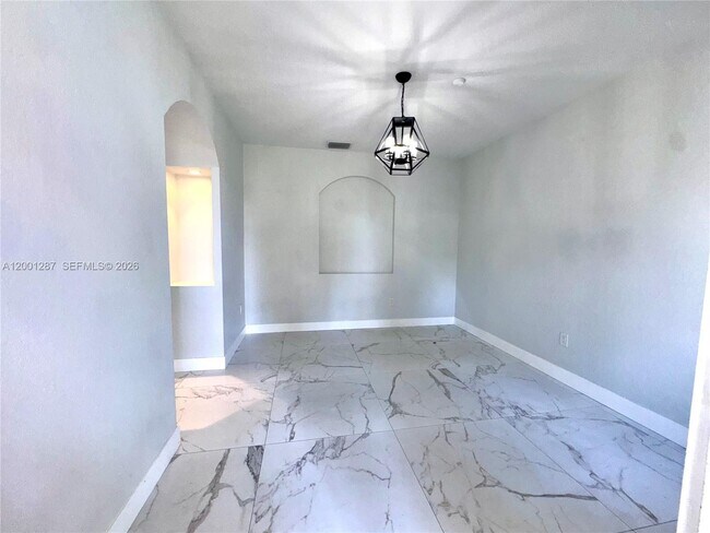 Photo - 21405 Ingraham Ave Rd