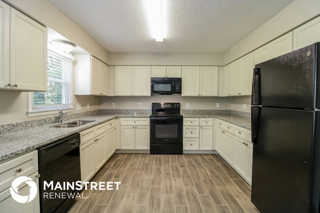 Photo - 529 Regal Dr