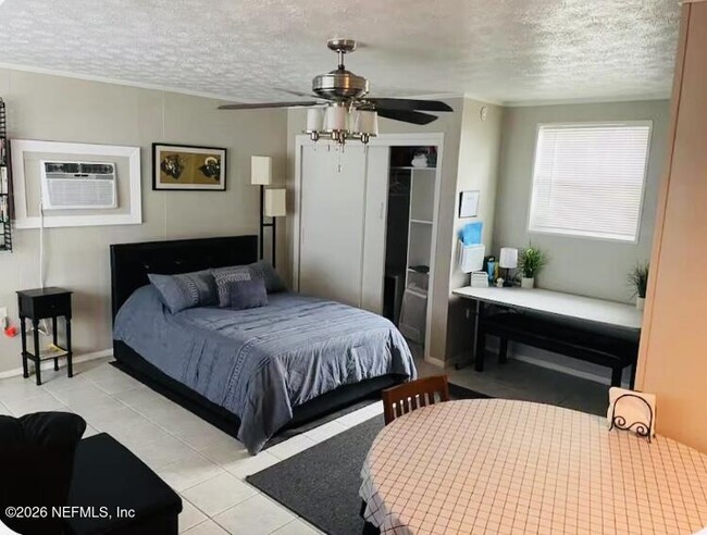 Photo - 4808 Lawnview St Unit B