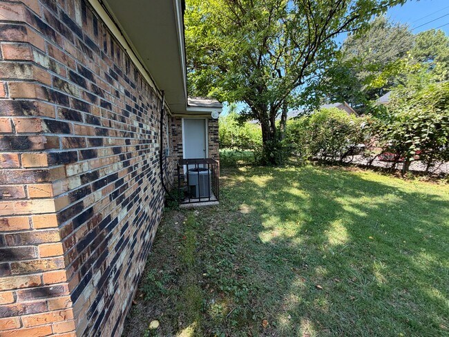 Photo - 3992 Ashview Cove