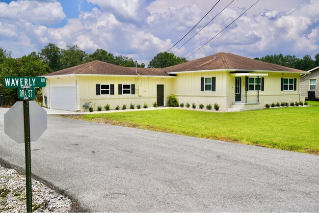 Photo - 180 Waverly Rd