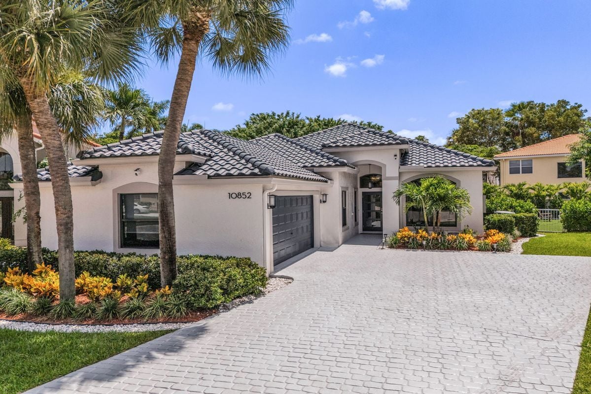 Photo - 10852 La Salinas Cir