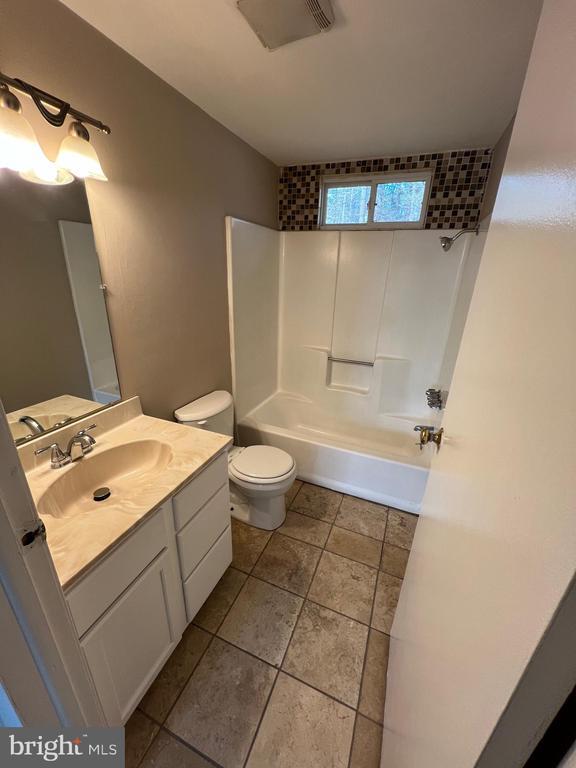 Photo - 703 Brynwood Bogs Dr