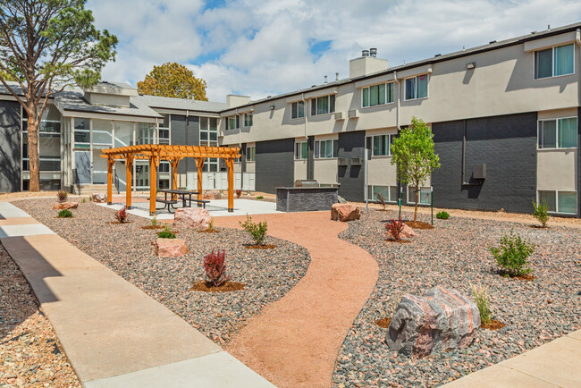 Peak View - Peak View Apartments