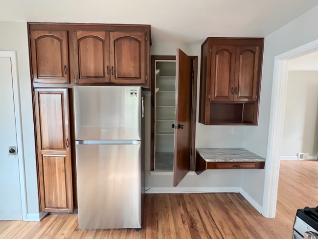 Building Photo - 1124 N Meade Ave