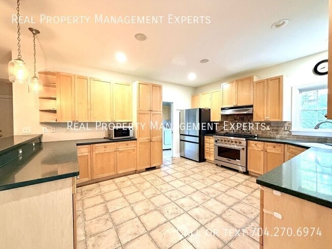 Photo - 3012 Ed Reid St