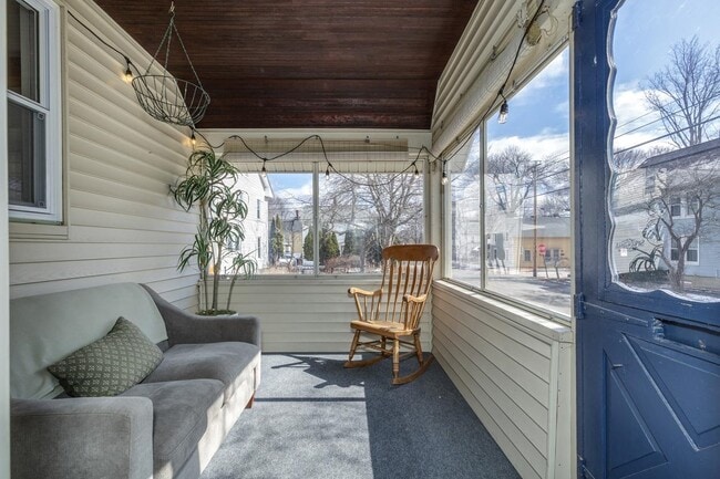 Photo - 48 Beacon St