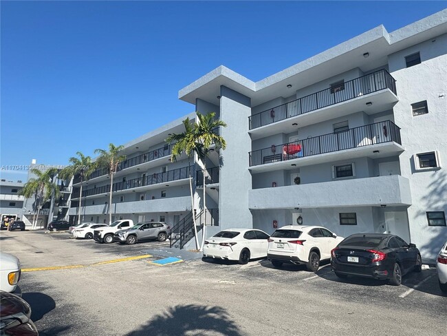 Photo - 6300 SW 138th Ct Condominio Unidad 309