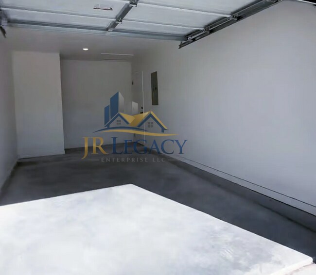 Photo - 1146 Lindsey Dr Unit B