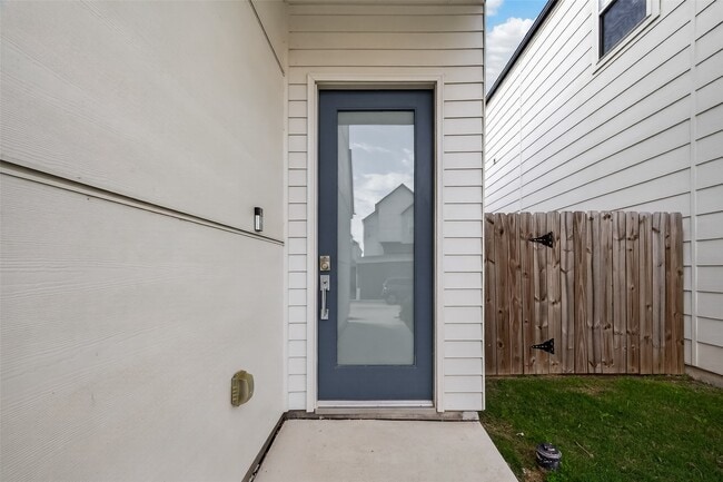 Photo - 4418 Bora Bora Ln