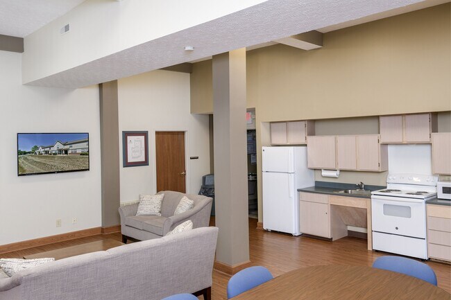 Photo - Chase Crossing Apartments