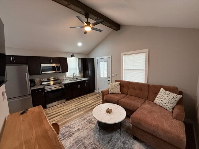 Photo - 337 Herriman St