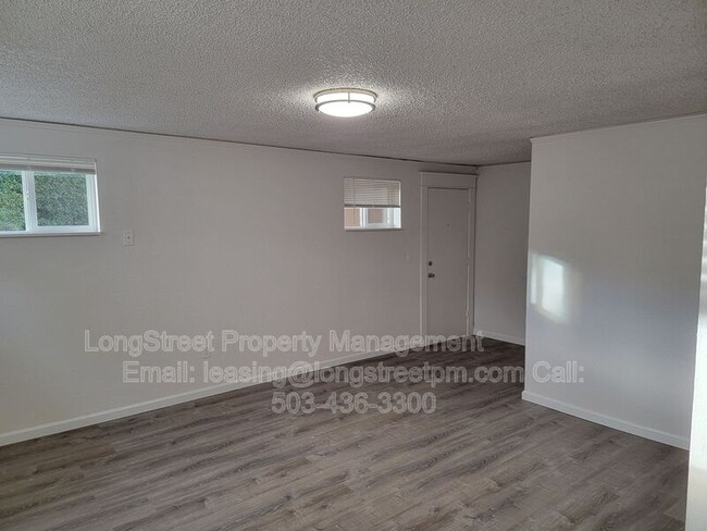 Photo - 205 NW Kings Blvd
