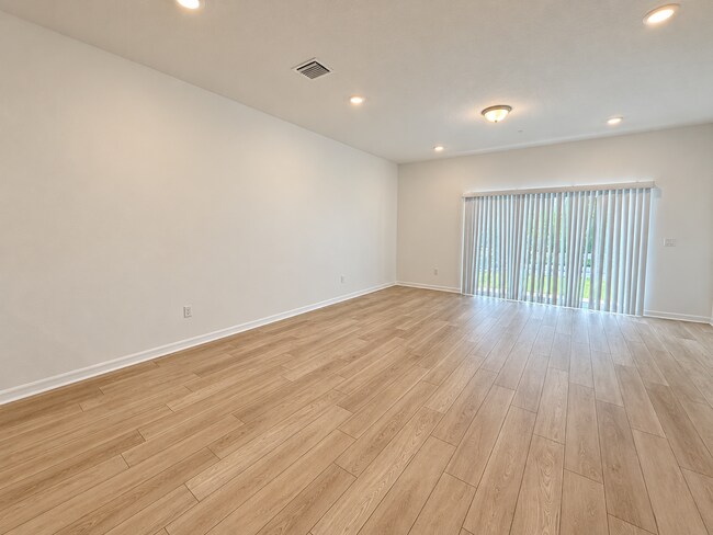 Photo - Harbor Square townhome home