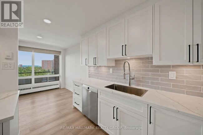 Photo - 20 Chesterton Dr Unit 714