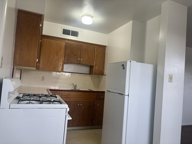 Photo - 2618 E Turney Ave Unit 4