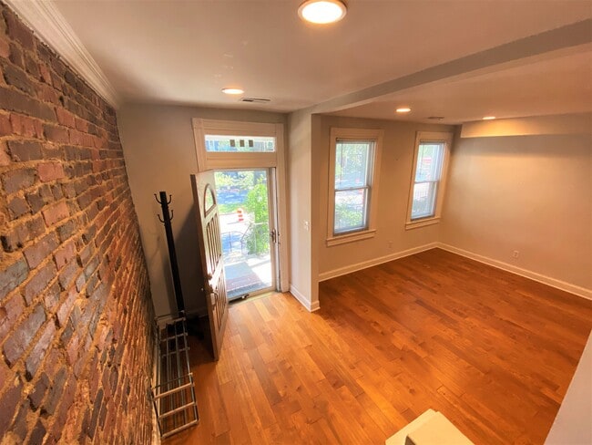 Photo - 225 Rhode Island Avenue NW