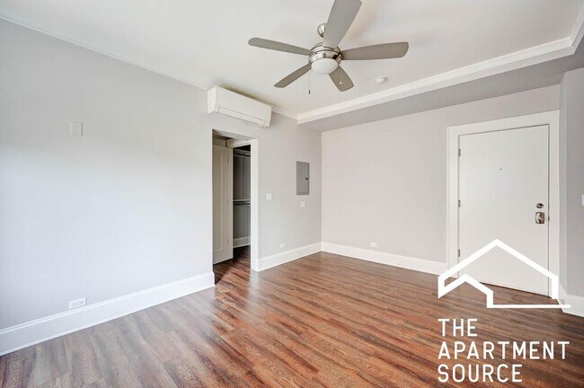 817 W Lakeside Pl Unit 208