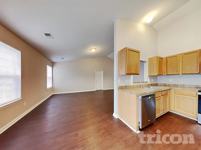 Photo - 1069 Coralbean Way