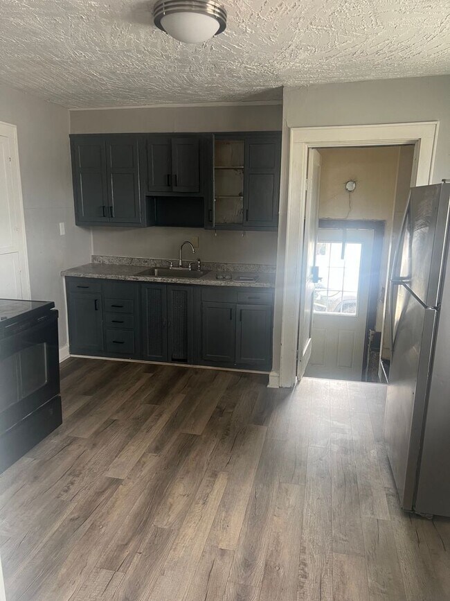 1019-1019 W Memorial Dr Unit 1017 W Memorial