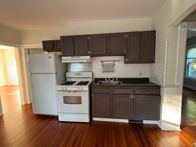 Photo - 19 Anderson St Unit B Utilities INCLUDED