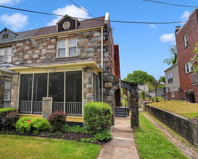 Photo - 5213 Blaine St NE
