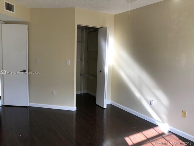 Photo - 2534 SE 19th Pl Condo Unit 204-C