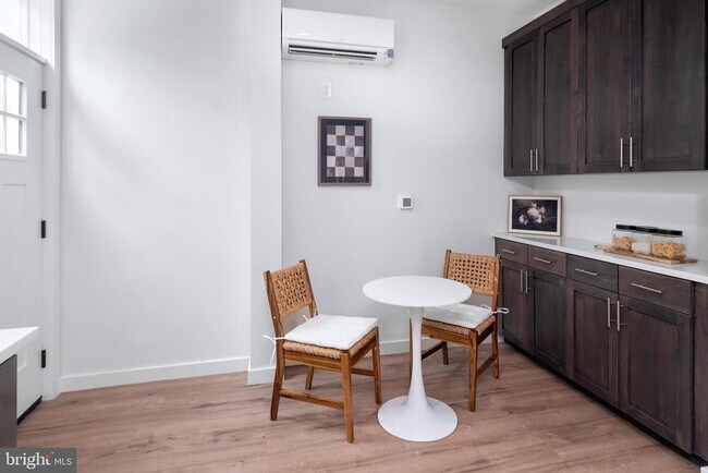 Photo - 168 John St Unit 2