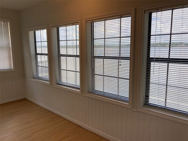 Photo - 554 Harbor Dr