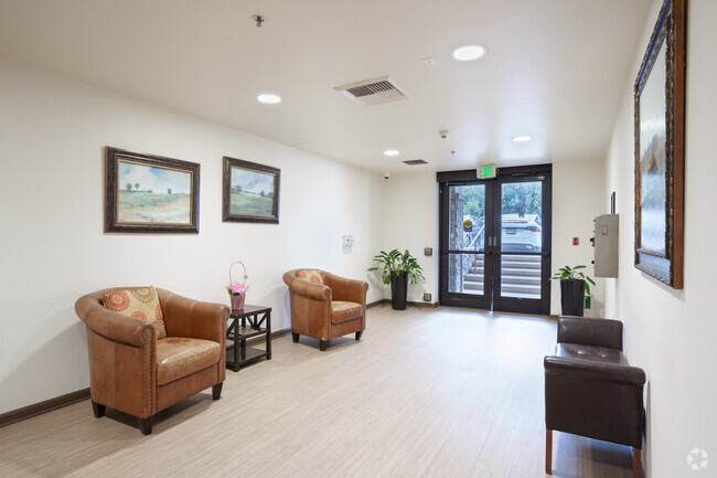 Lobby - Dublin Ranch Senior