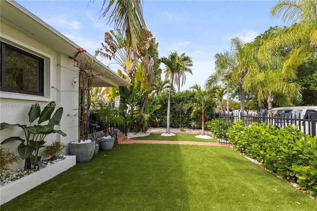 Photo - 1618 SW 18th St